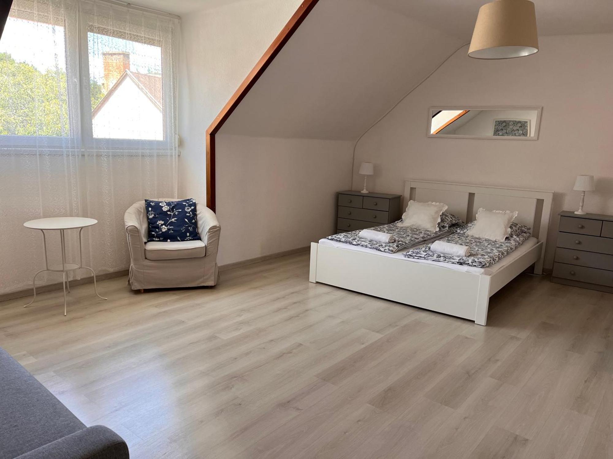 Pacsirta Apartman Grand Eger Exterior foto